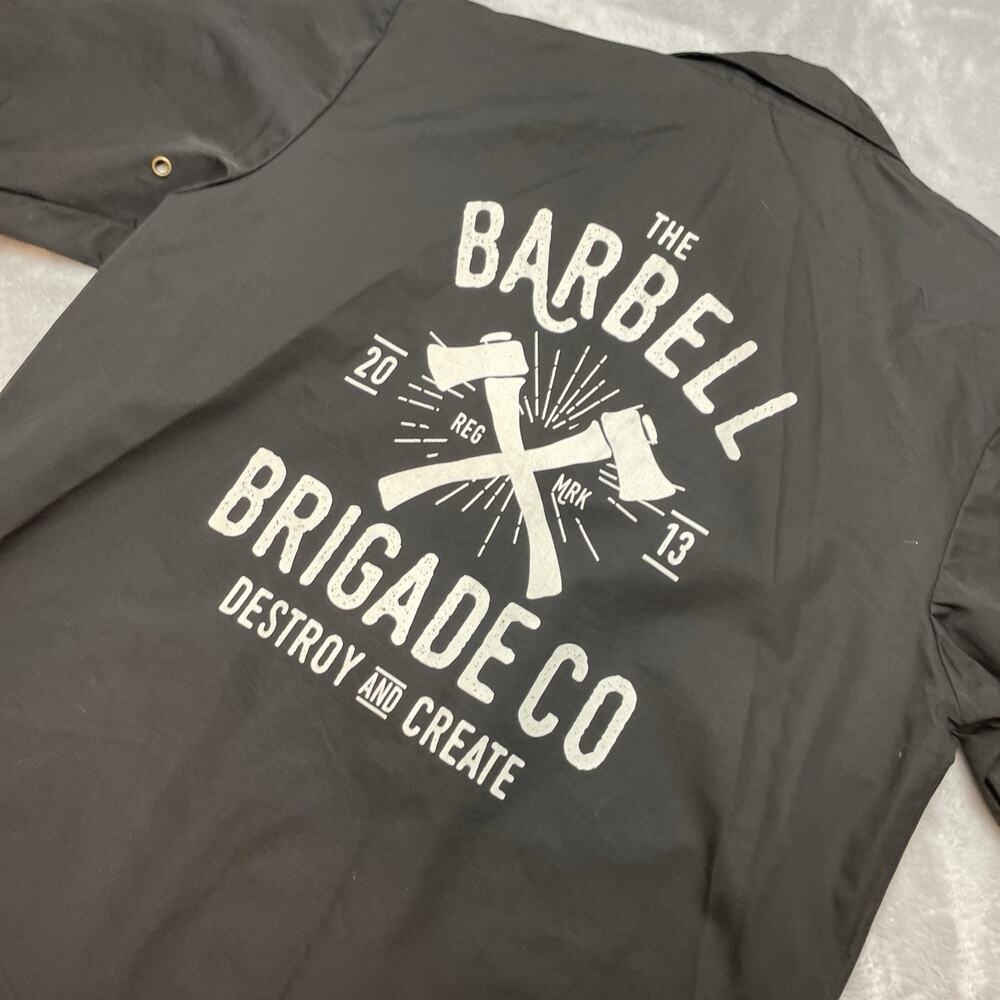 The Barbell Brigade Jacket Mens M Black‎ Nylon Snap Up Pockets Back Graphic Gym